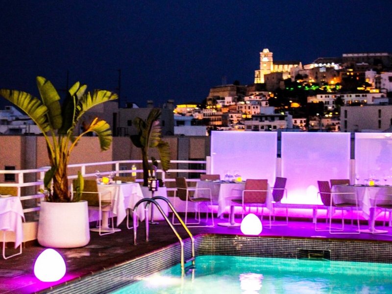 Royal Plaza 7