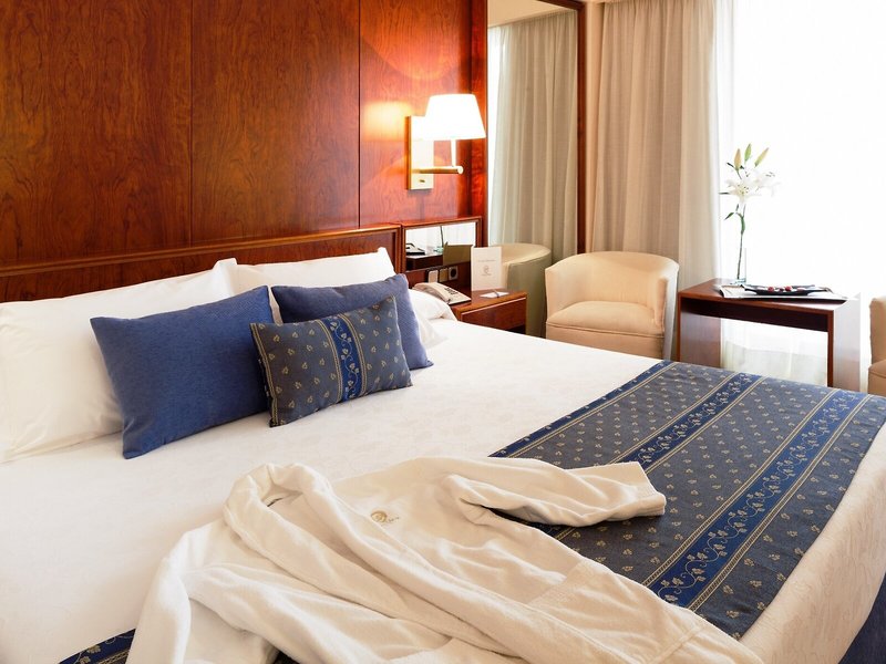 Royal Plaza 26