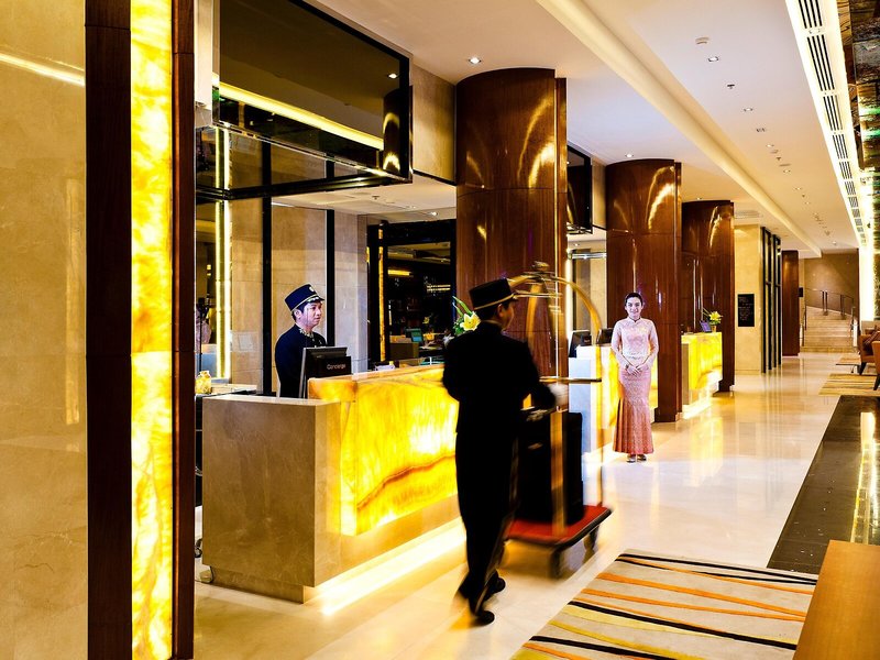 Royal Princess Larn Luang 16