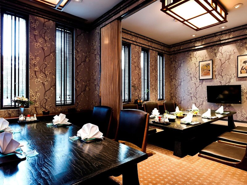 Royal Princess Larn Luang 26