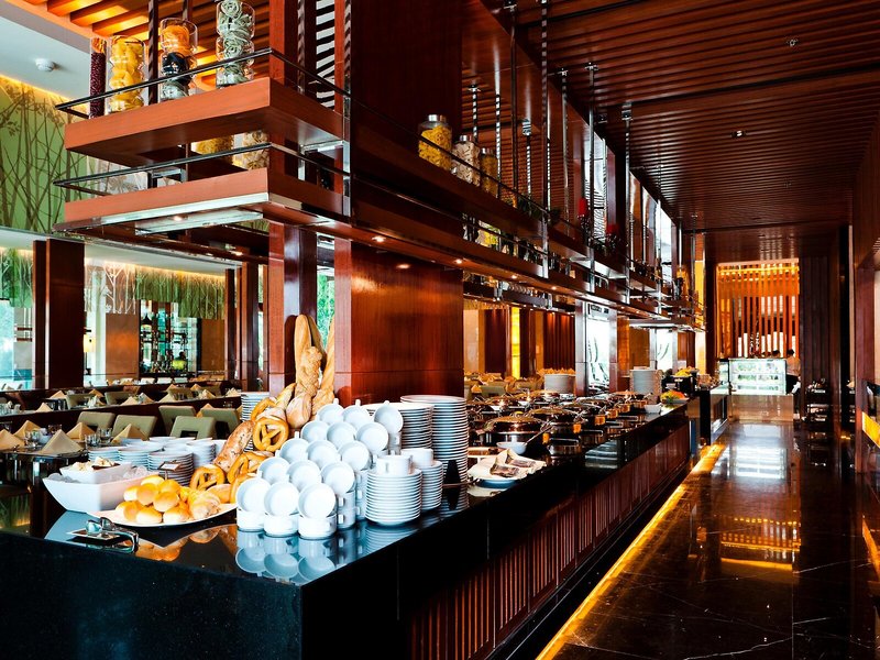 Royal Princess Larn Luang 28