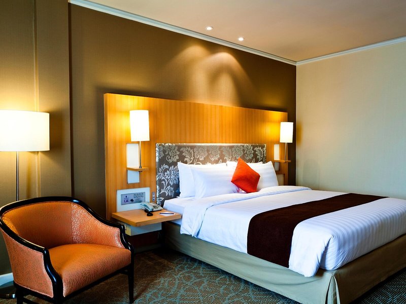 Royal Princess Larn Luang 37