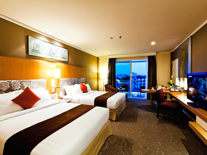 Royal Princess Larn Luang 38