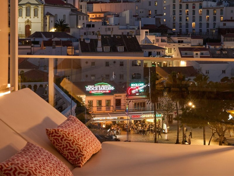 California Urban Beach Hotel 2