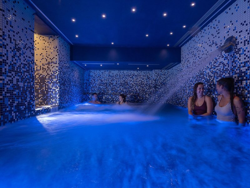 California Urban Beach Hotel 6