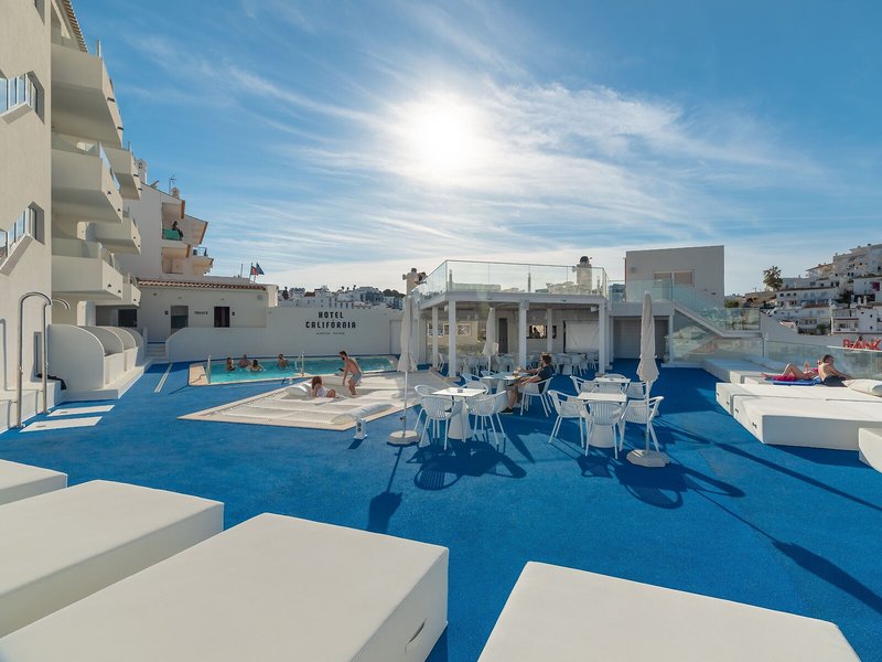 California Urban Beach Hotel 10