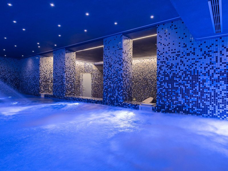 California Urban Beach Hotel 11