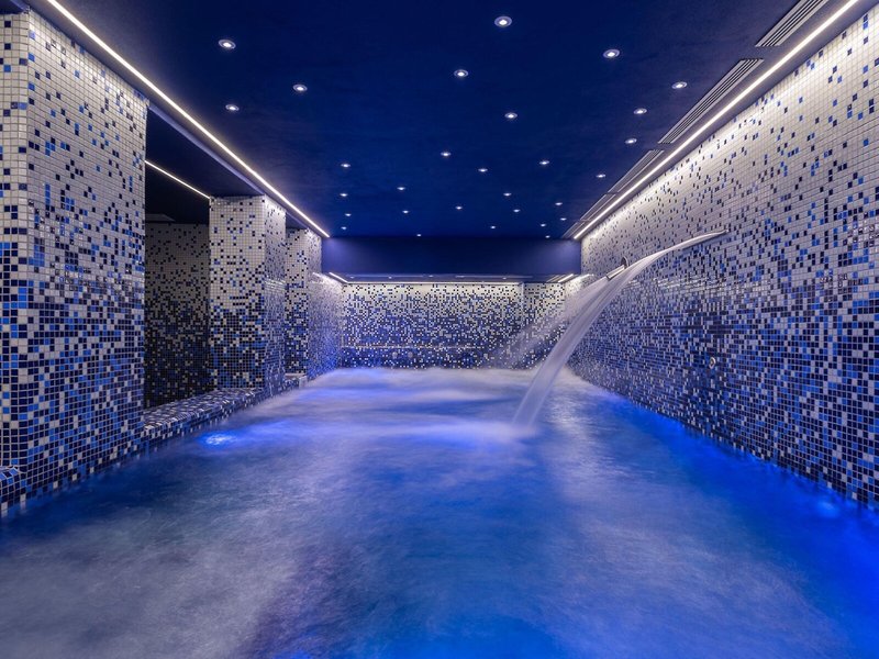 California Urban Beach Hotel 12