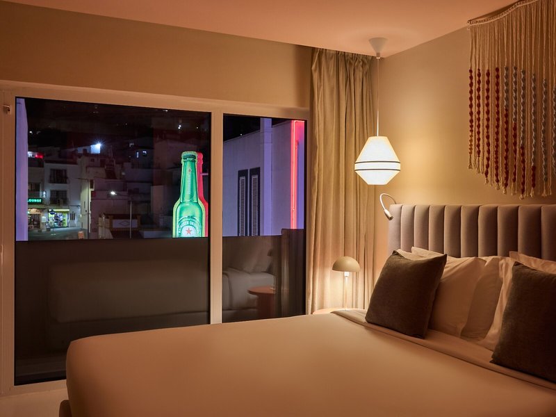 California Urban Beach Hotel 34