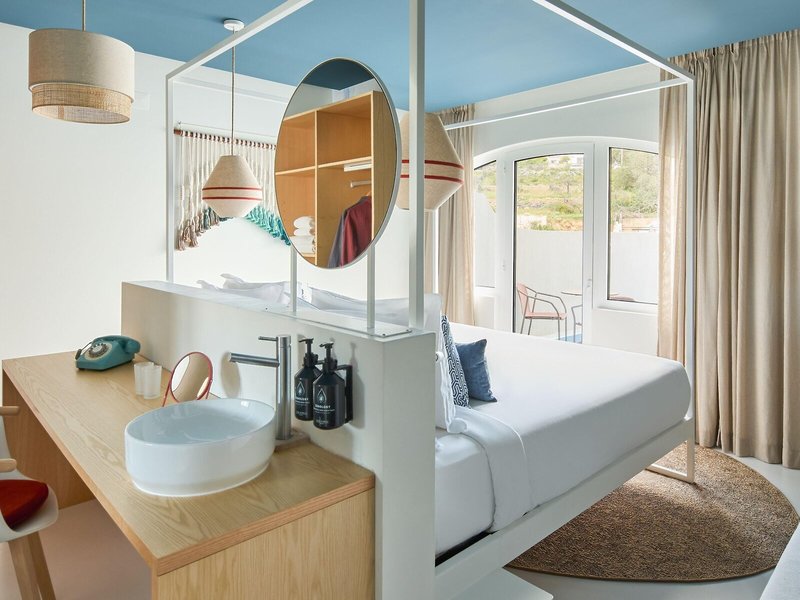 California Urban Beach Hotel 40