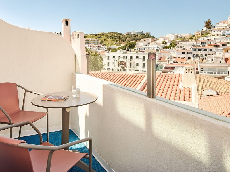 California Urban Beach Hotel 47