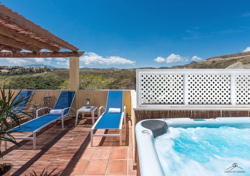 Colina del Paraiso by Checkin Hoteles 23