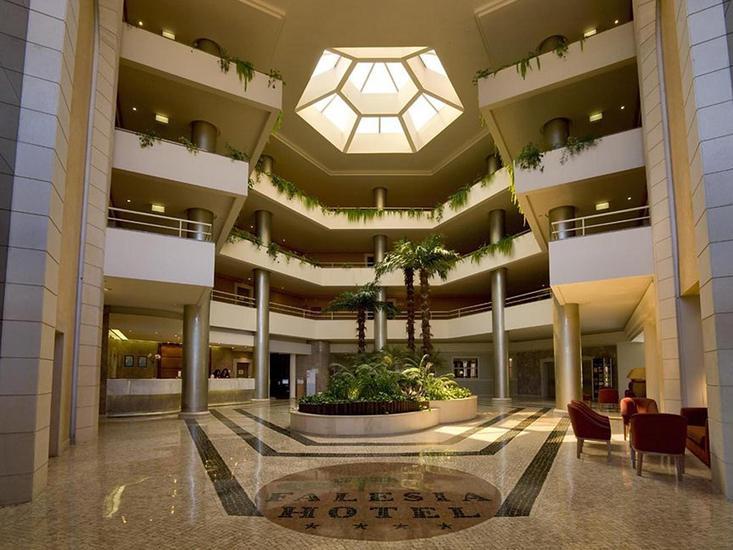 Hotel Falesia 7