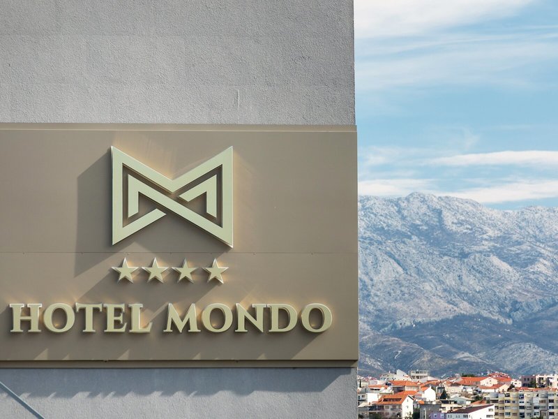 Mondo Hotel  3