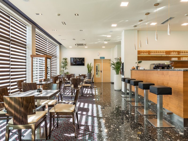 Mondo Hotel  12