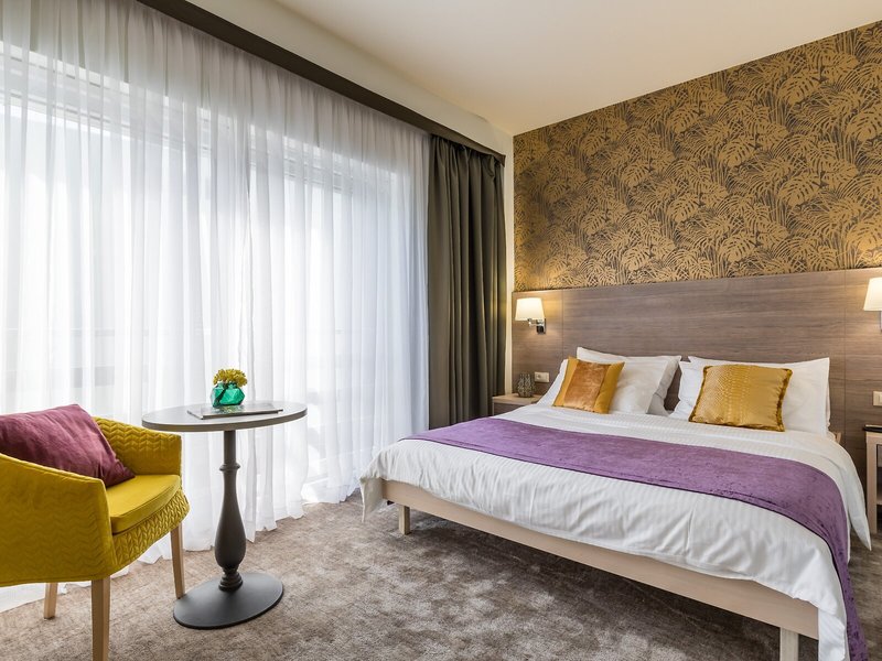 Mondo Hotel  24