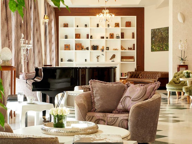 Dioni Boutique Hotel 9
