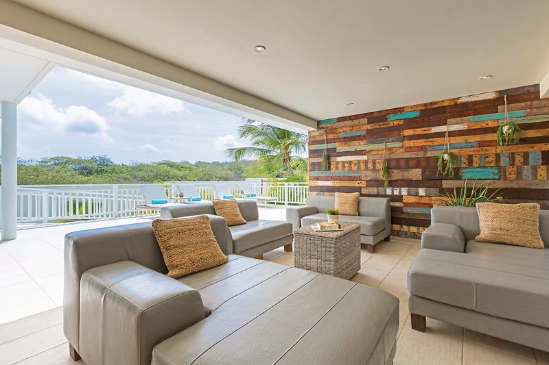 Dolphin Suites 32