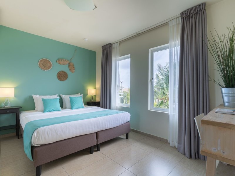 Dolphin Suites 41
