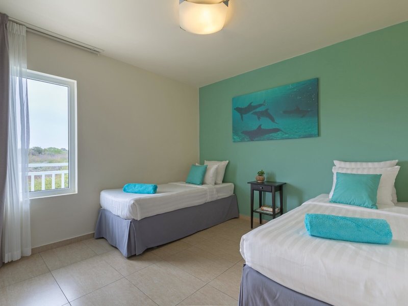 Dolphin Suites 42