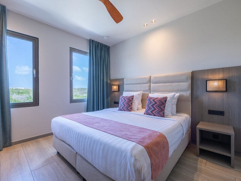 Dolphin Suites 47