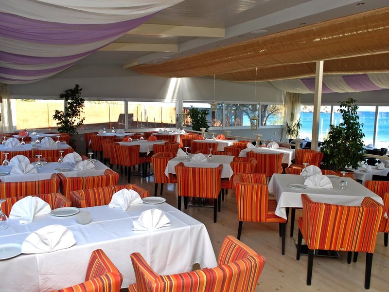Sacallis Inn Beach Hotel 21 - Restaurant