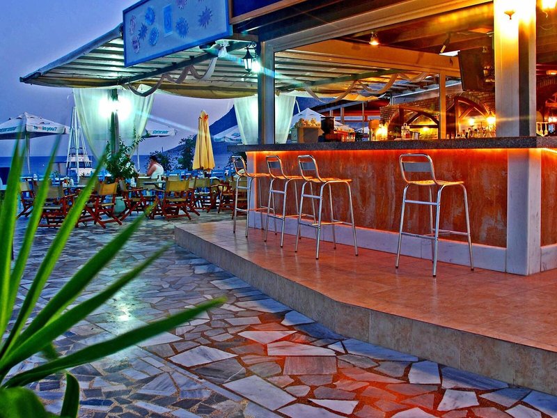 Sacallis Inn Beach Hotel 23 - Restaurant
