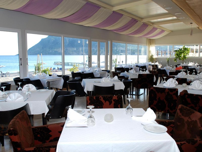 Sacallis Inn Beach Hotel 26 - Restaurant