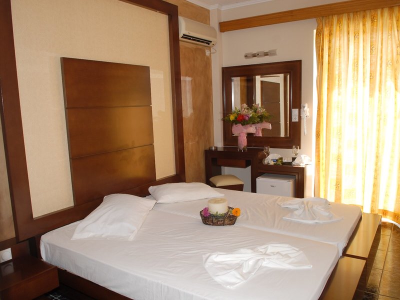 Sacallis Inn Beach Hotel 40 - Room Example