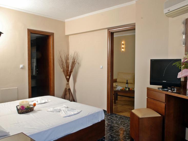 Sacallis Inn Beach Hotel 2