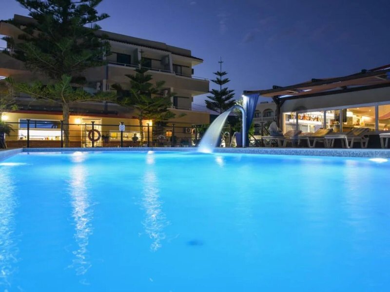 Sacallis Inn Beach Hotel 18