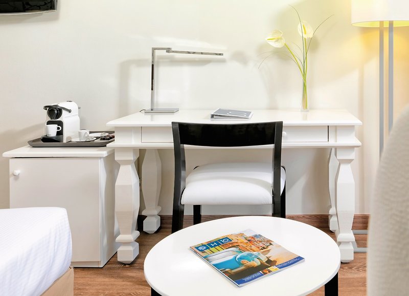 H10 Salauris Palace 9