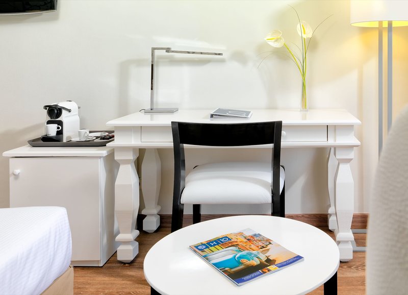 H10 Salauris Palace 18