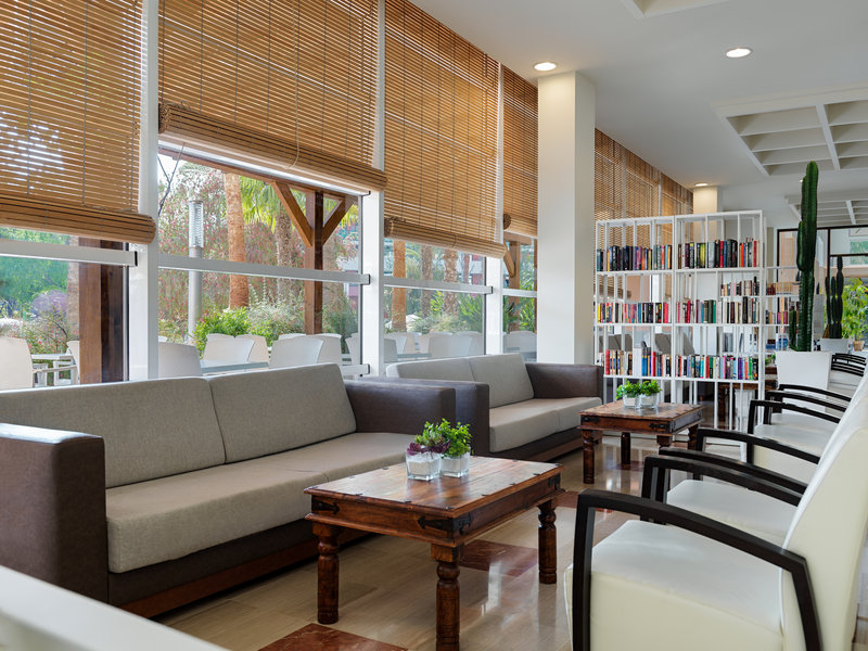 H10 Salauris Palace 8