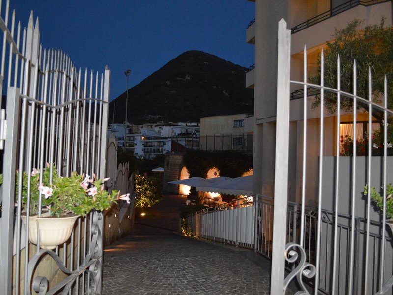 Sure Hotel Collection Europa Stabia 3