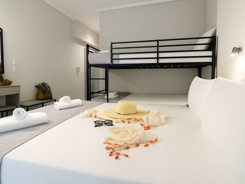 Samel Hotel 24