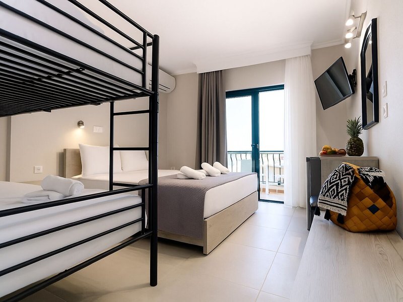 Samel Hotel 27