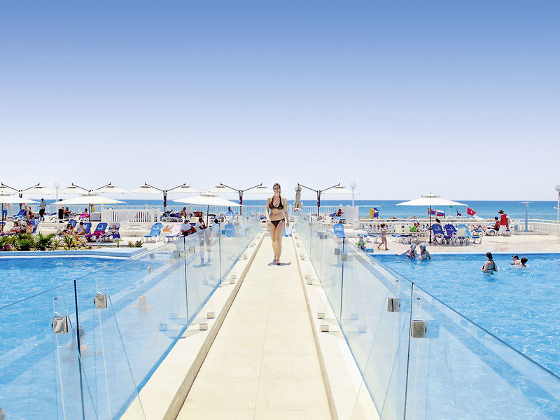 Samira Club 9