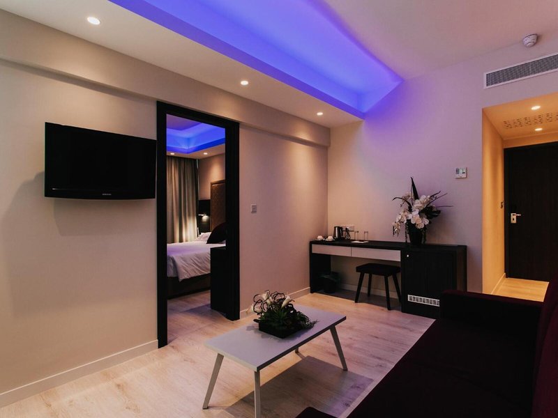 Frangiorgio Hotel Apartments 26 - Room Example