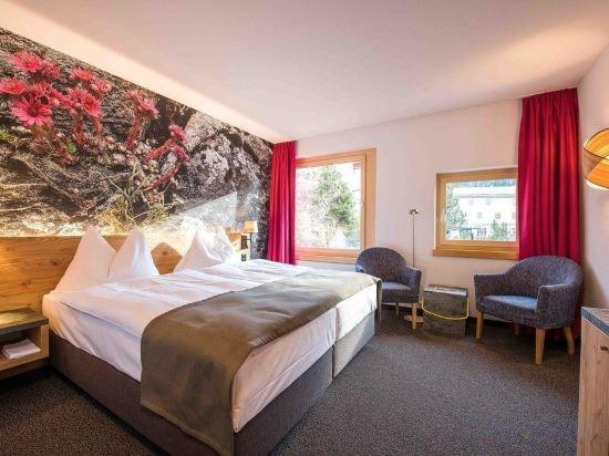 TOP Hotel Garni Chesa Mulin 5