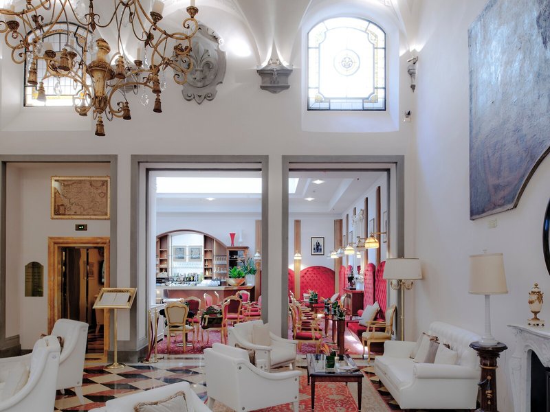 Golden Tower Hotel & Spa 9