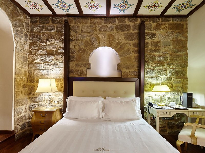 Golden Tower Hotel & Spa 35