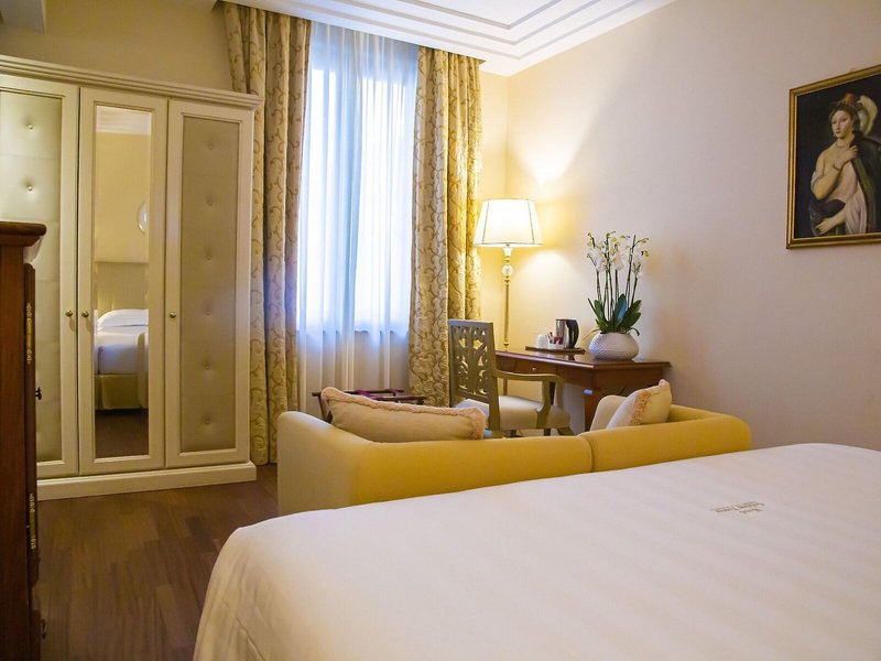 Golden Tower Hotel & Spa 36
