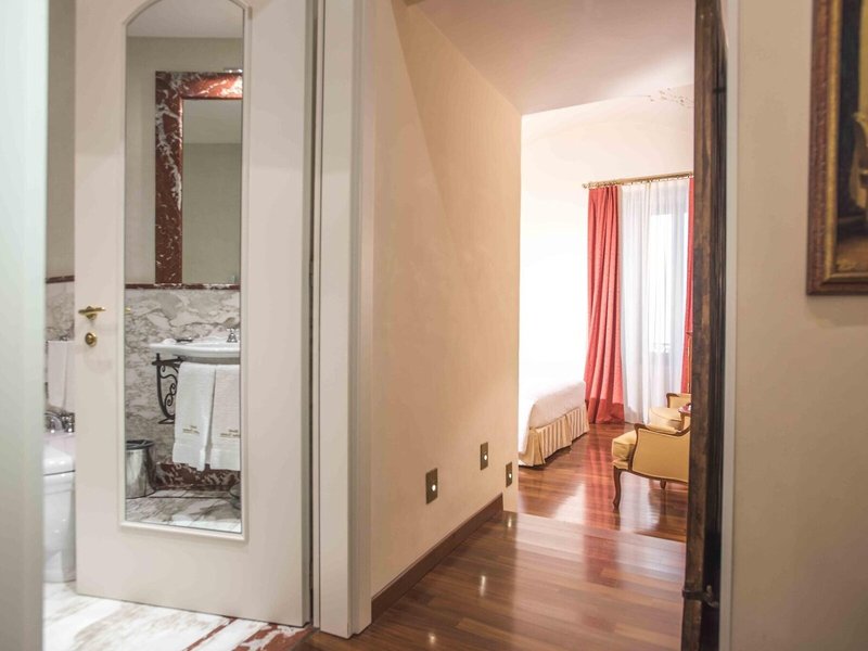 Golden Tower Hotel & Spa 12