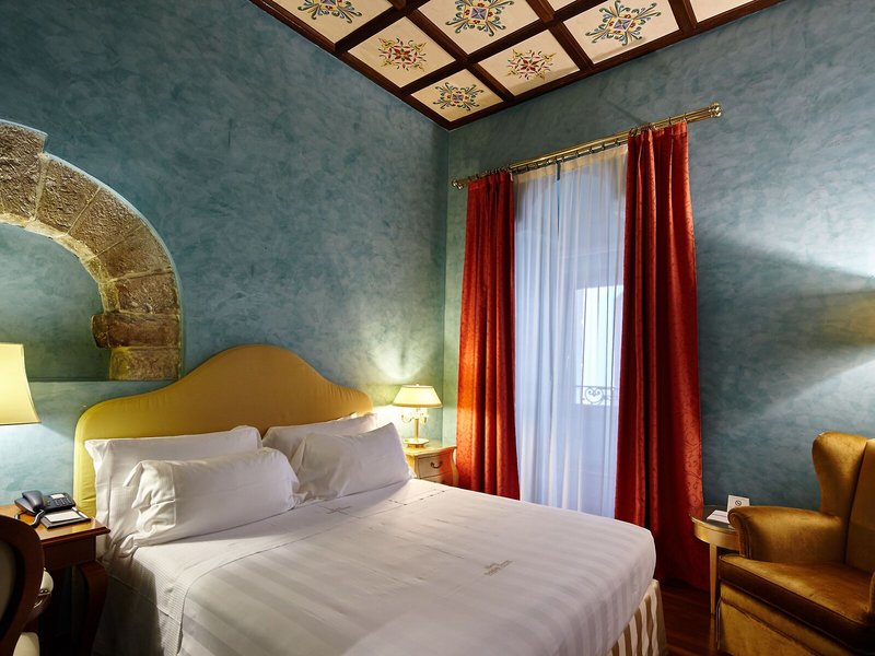 Golden Tower Hotel & Spa 26