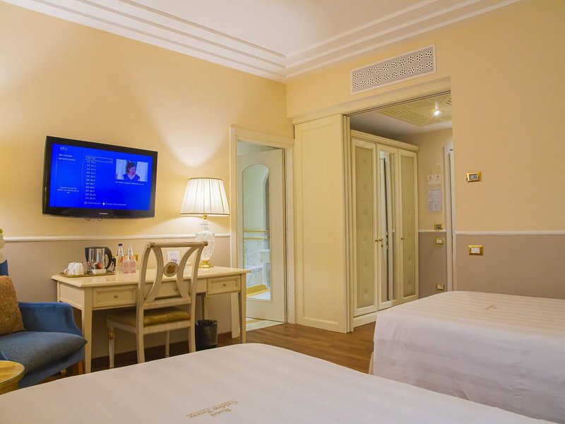 Golden Tower Hotel & Spa 38