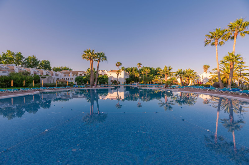 Golden Club Cabanas 1