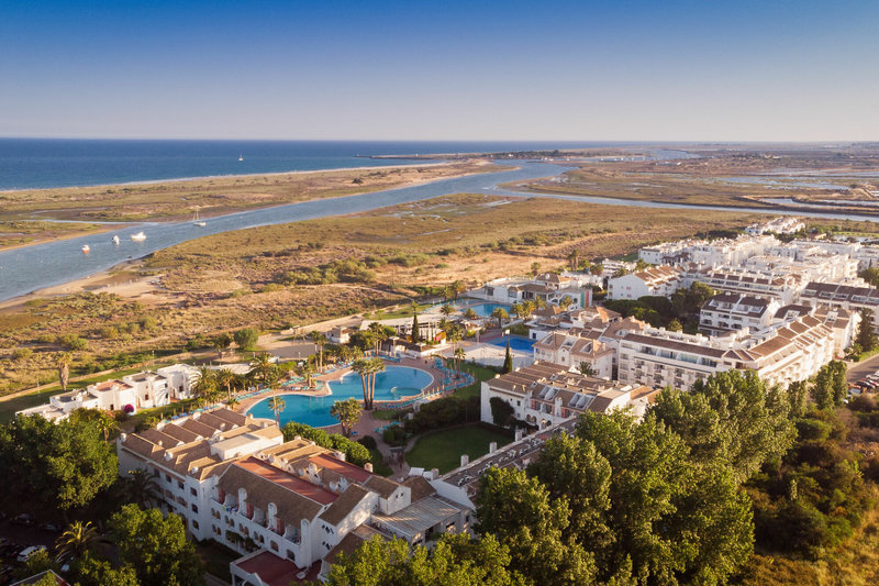 Golden Club Cabanas 2