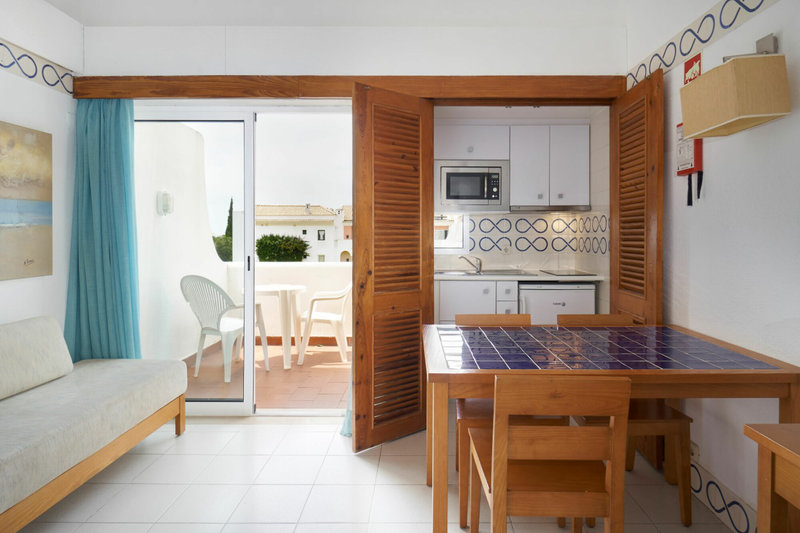 Golden Club Cabanas 15