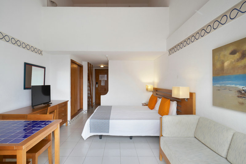 Golden Club Cabanas 16